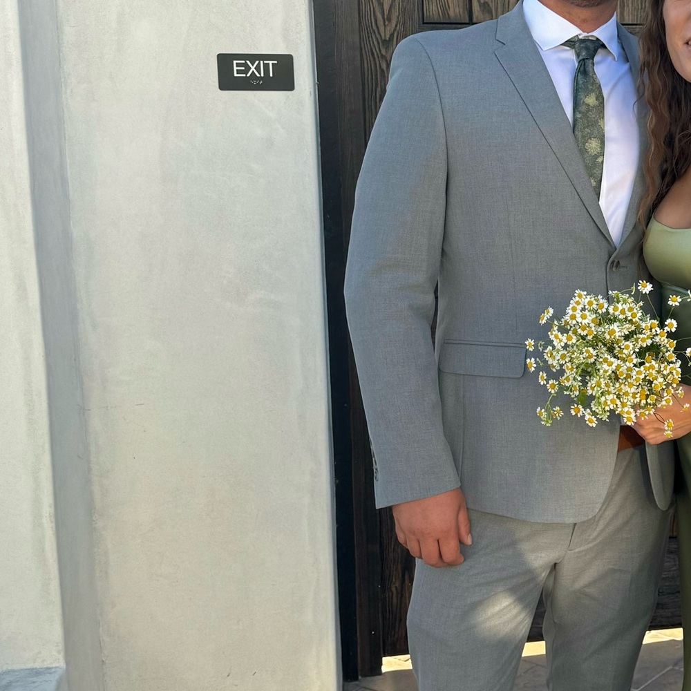 Men’s tie from men’s wear house looks fabulous with the green dress! Worn once!